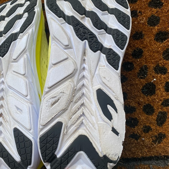 Hoka Clifton 8 running shoes Yellow and White Athletic Shoes - Picture 9 of 11
